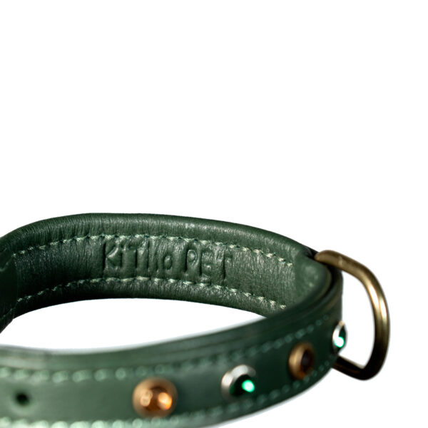 Collare in pelle verde per Chihuahua con cristalli emerald e light topaz - immagine 3